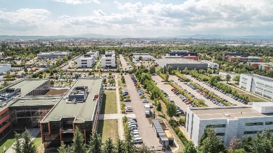 Location Locaux d'activités Saint-Quentin-en-Yvelines JLL
