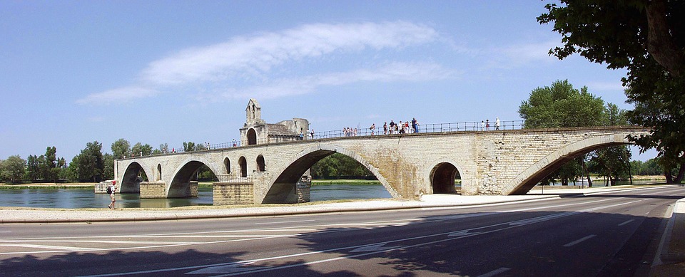 Location locaux d'activités et entrepôts Avignon| JLL